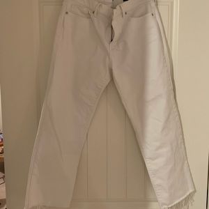 White boyfriend jeans, frayed hem. B Republic 30